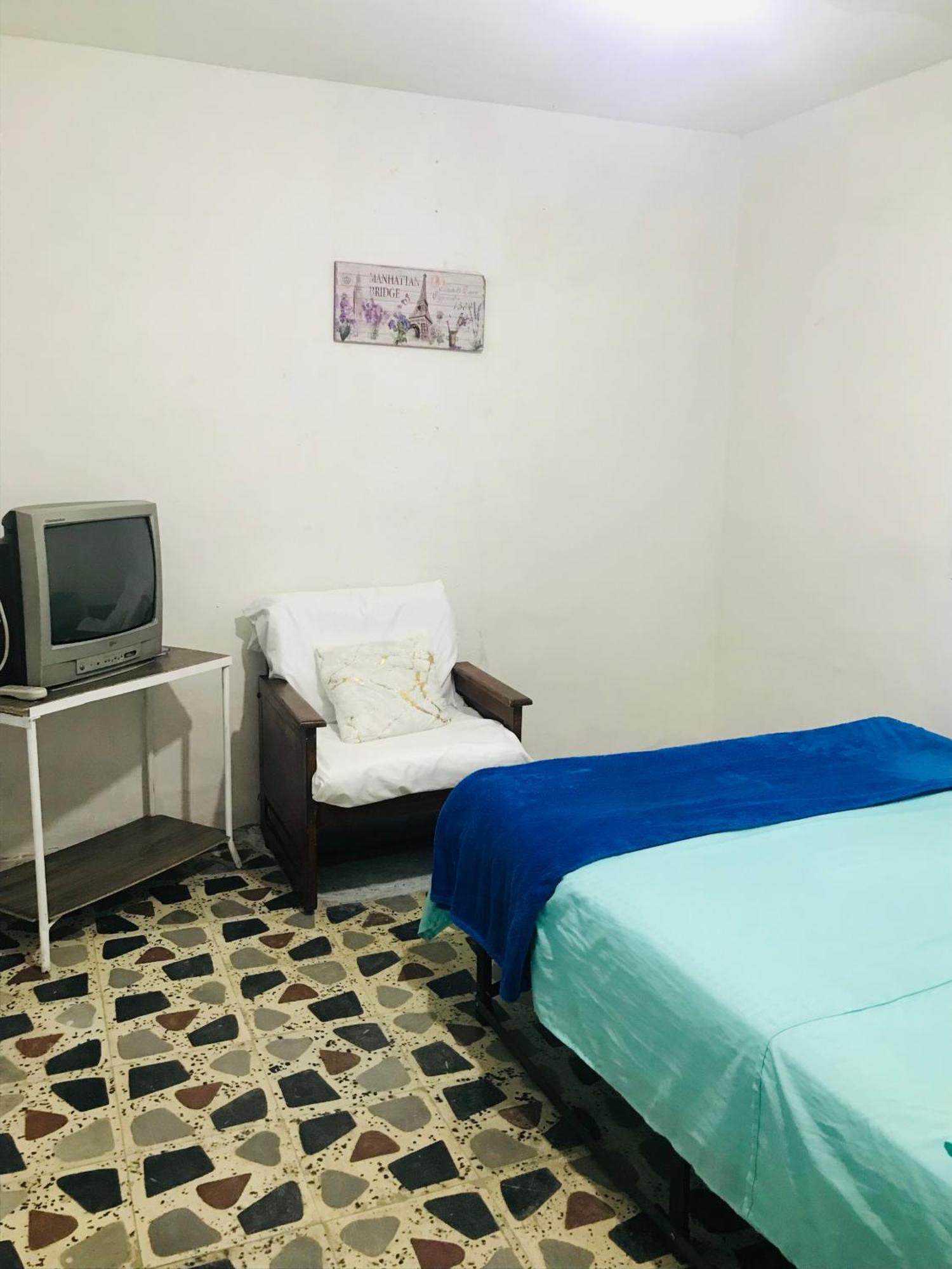 Hostal La 18 Pereira Luaran gambar